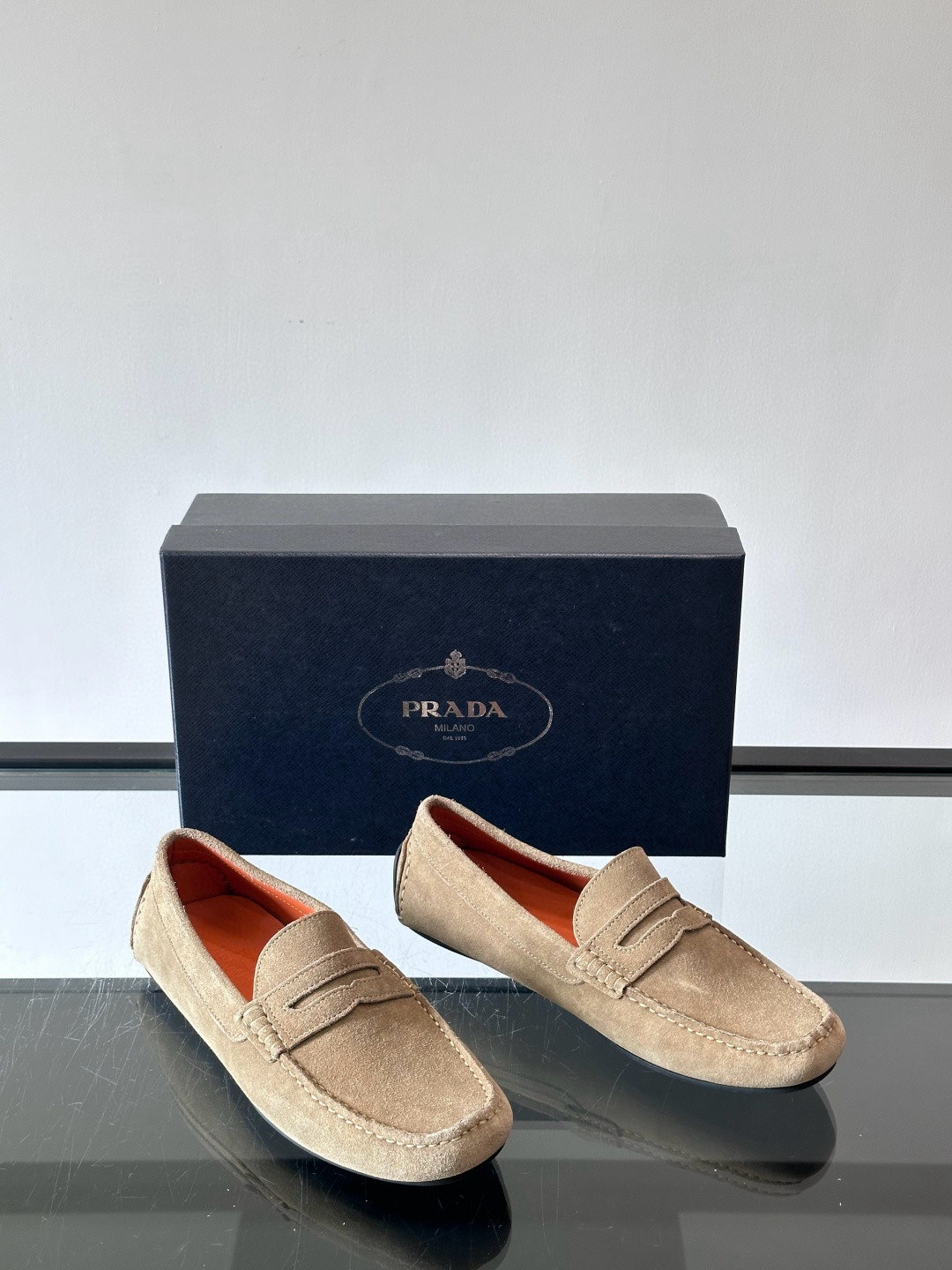 프라다 Prada 로퍼