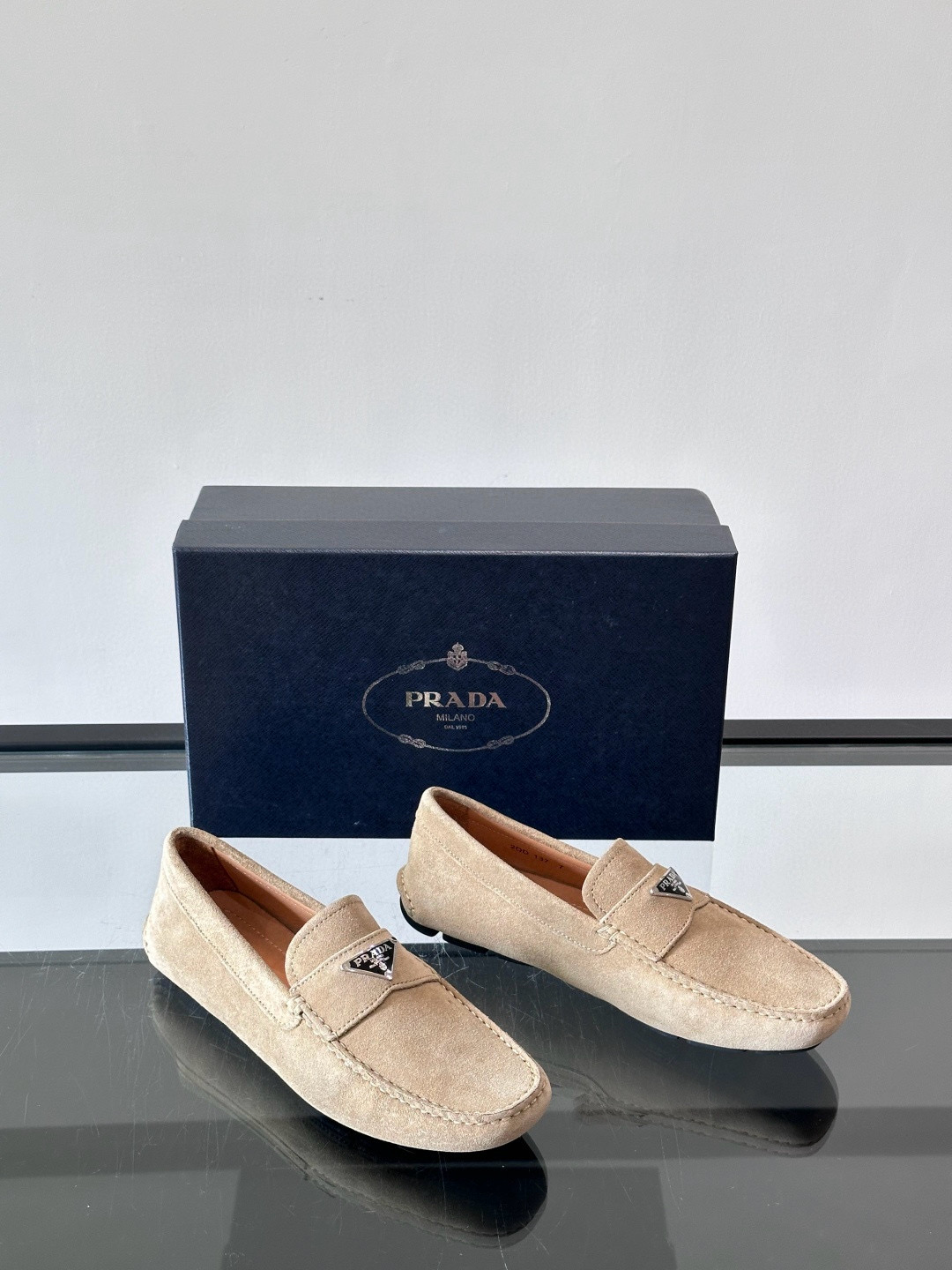 프라다 Prada 로퍼