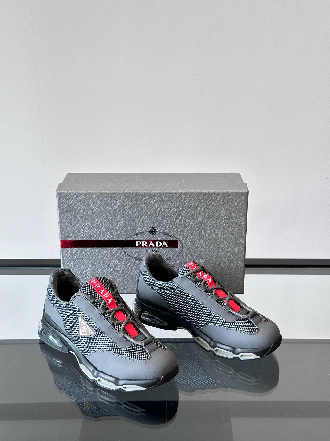 프라다 Prada 스니커즈