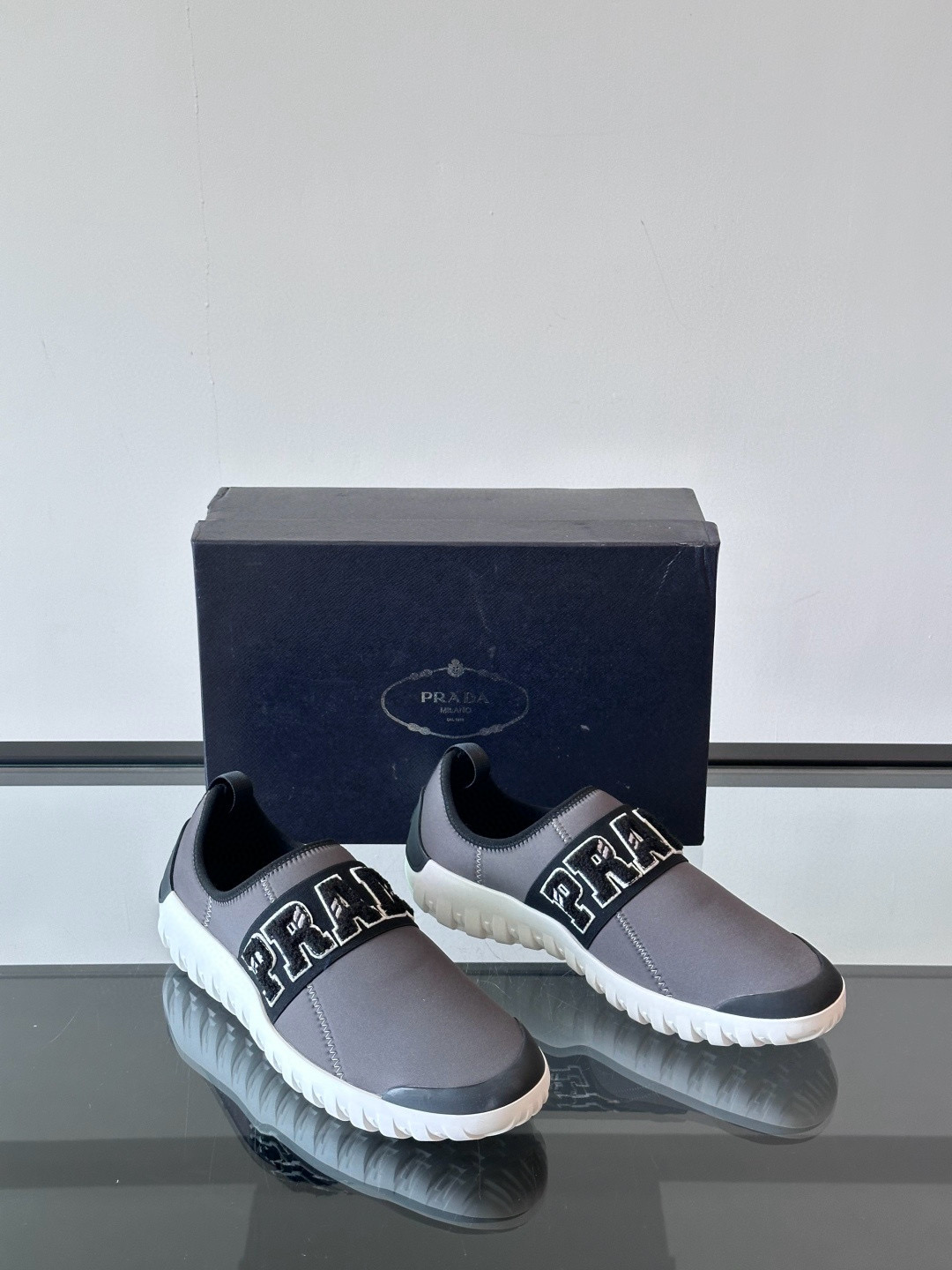 프라다 Prada 스니커즈