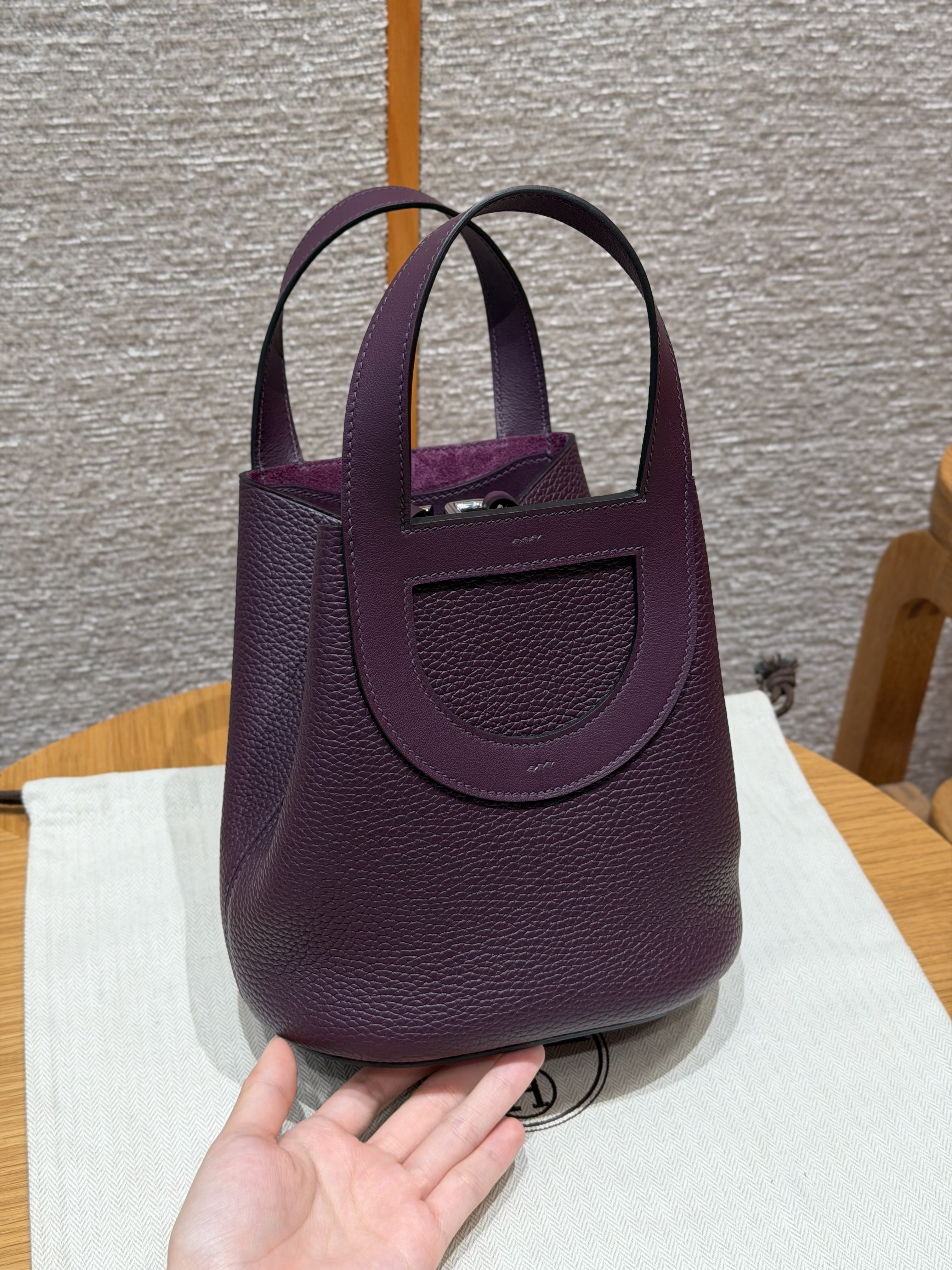 에르메스 Hermes in the loop 18cm Clemence N5 Cassis/silver