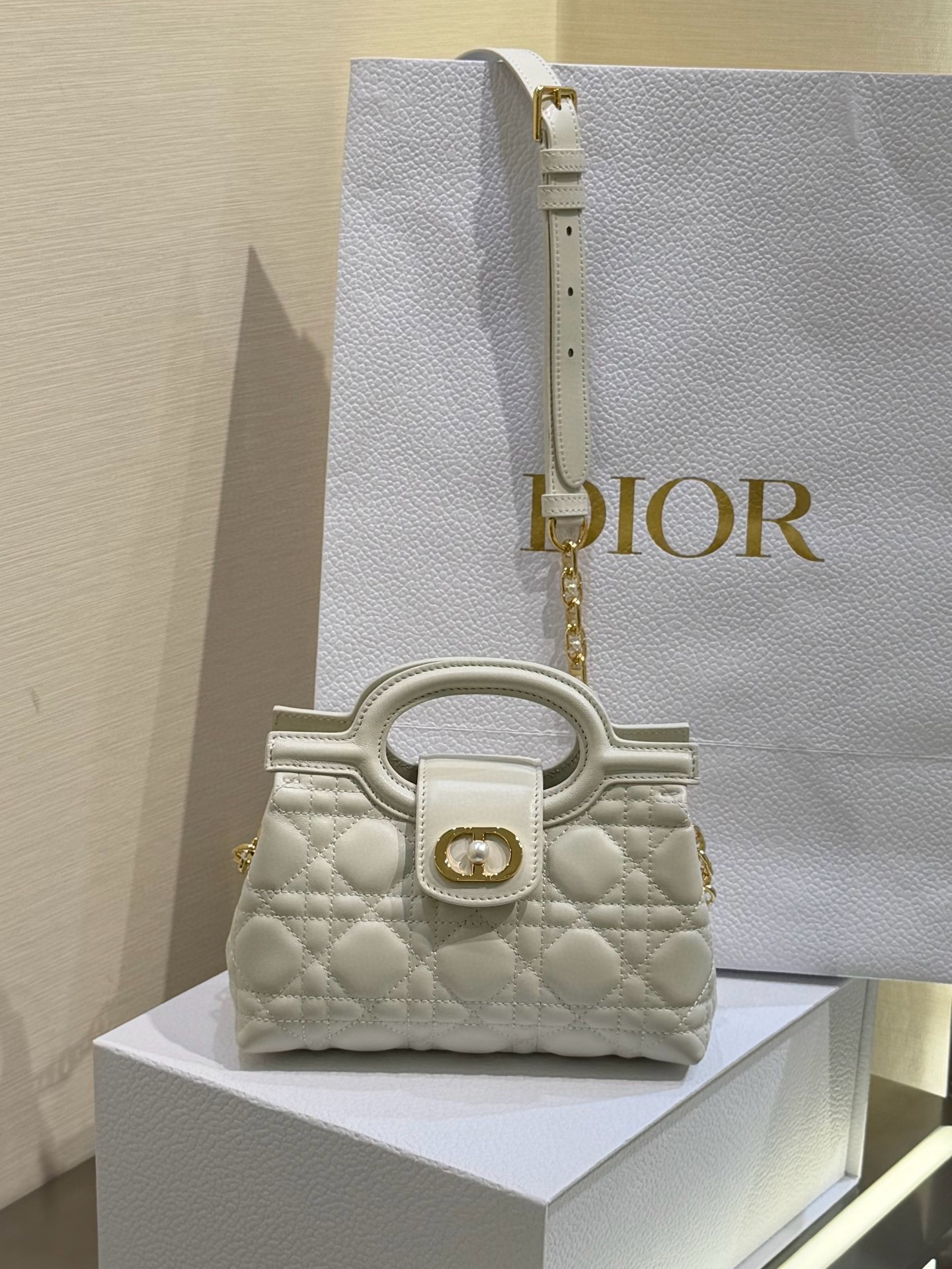 디올 Dior Jolie Mini Top Handle Bag 18cm