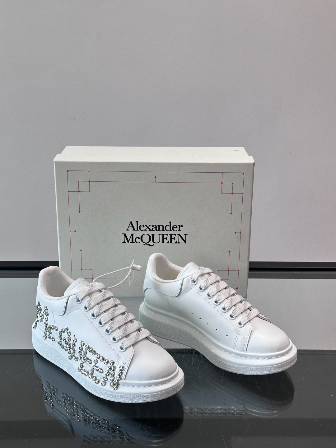 Alexander McQueen 스니커즈
