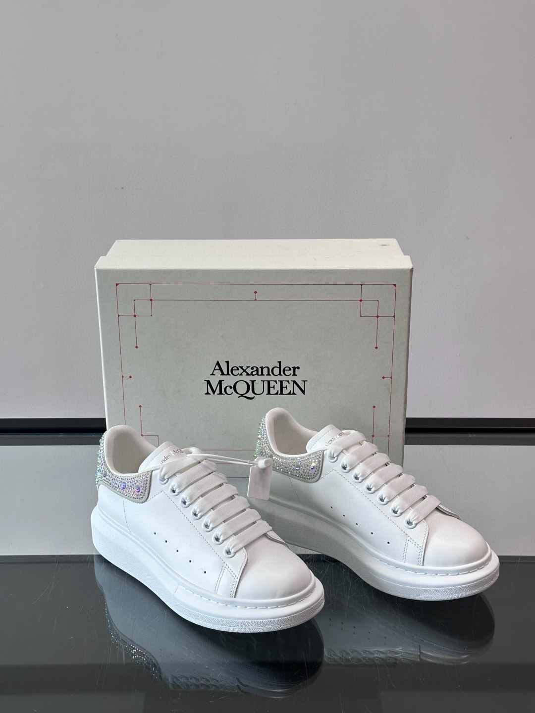 Alexander McQueen 스니커즈