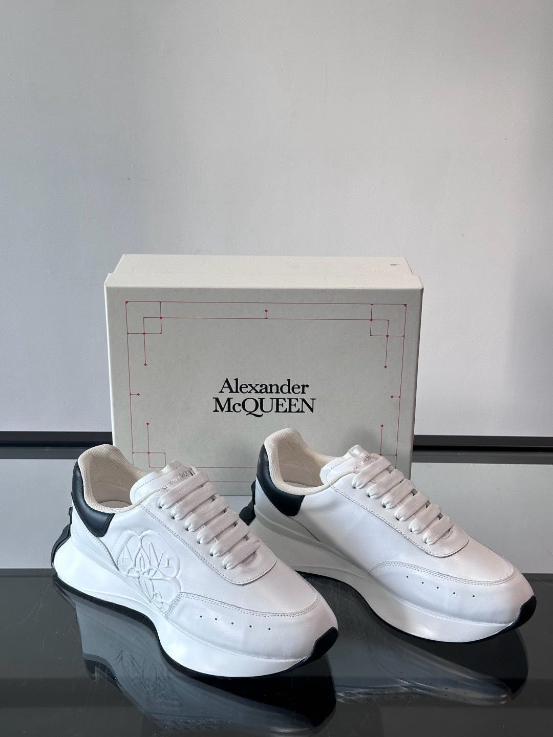 Alexander McQueen 스니커즈