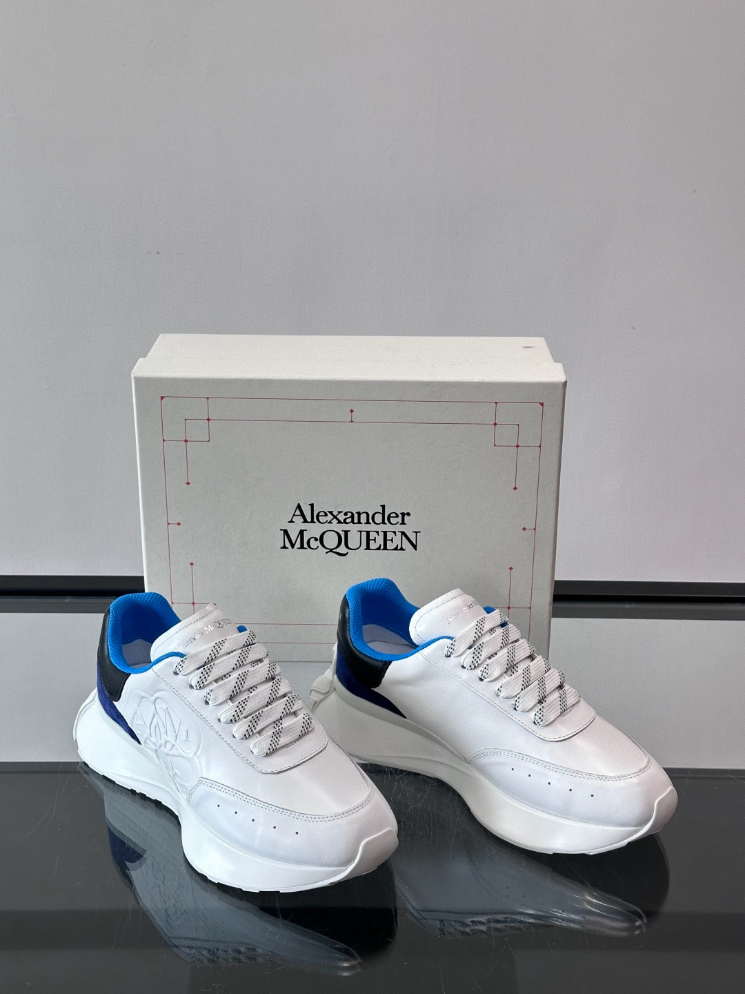 Alexander McQueen 스니커즈