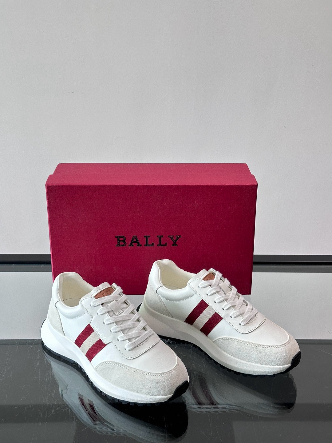 발리 Bally 스니커즈 White