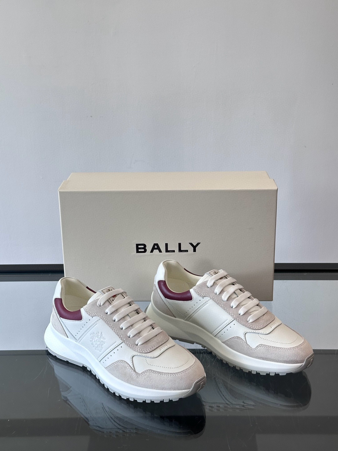 발리 Bally 스니커즈 White