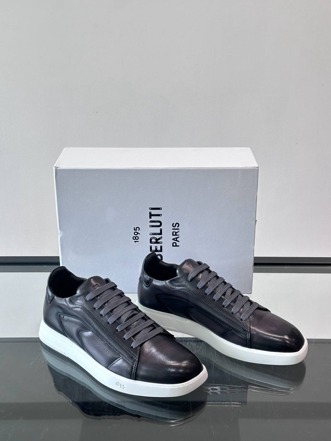 벨루티 Berluti Stellar 스니커즈