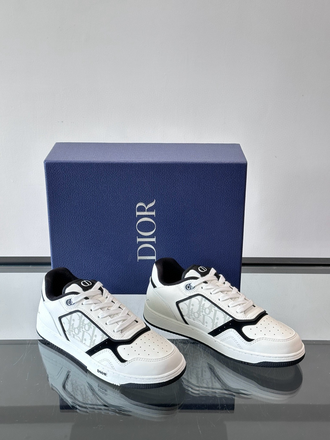 디올 Dior B27 스니커즈