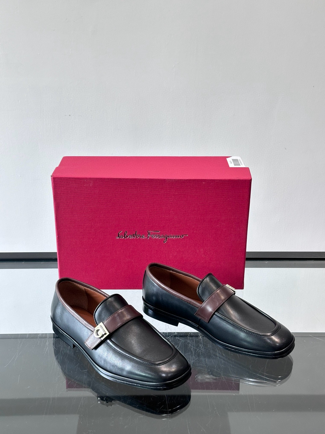 살바토레 페라가모 Salvatore Ferragamo 로퍼 슈즈