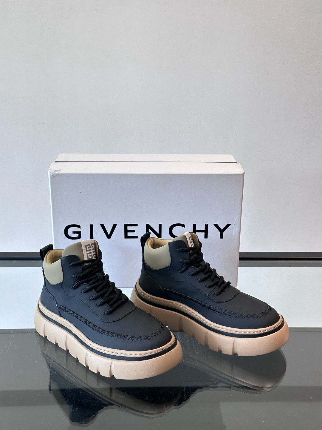 지방시 Givenchy 스니커즈