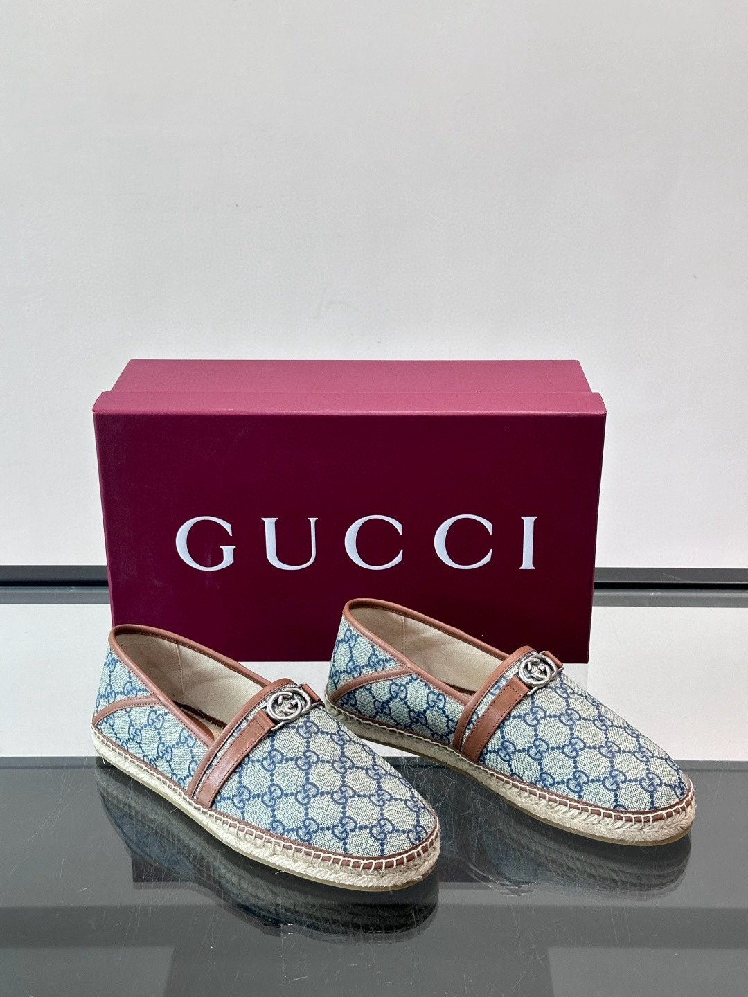 구찌 Gucci 어부신