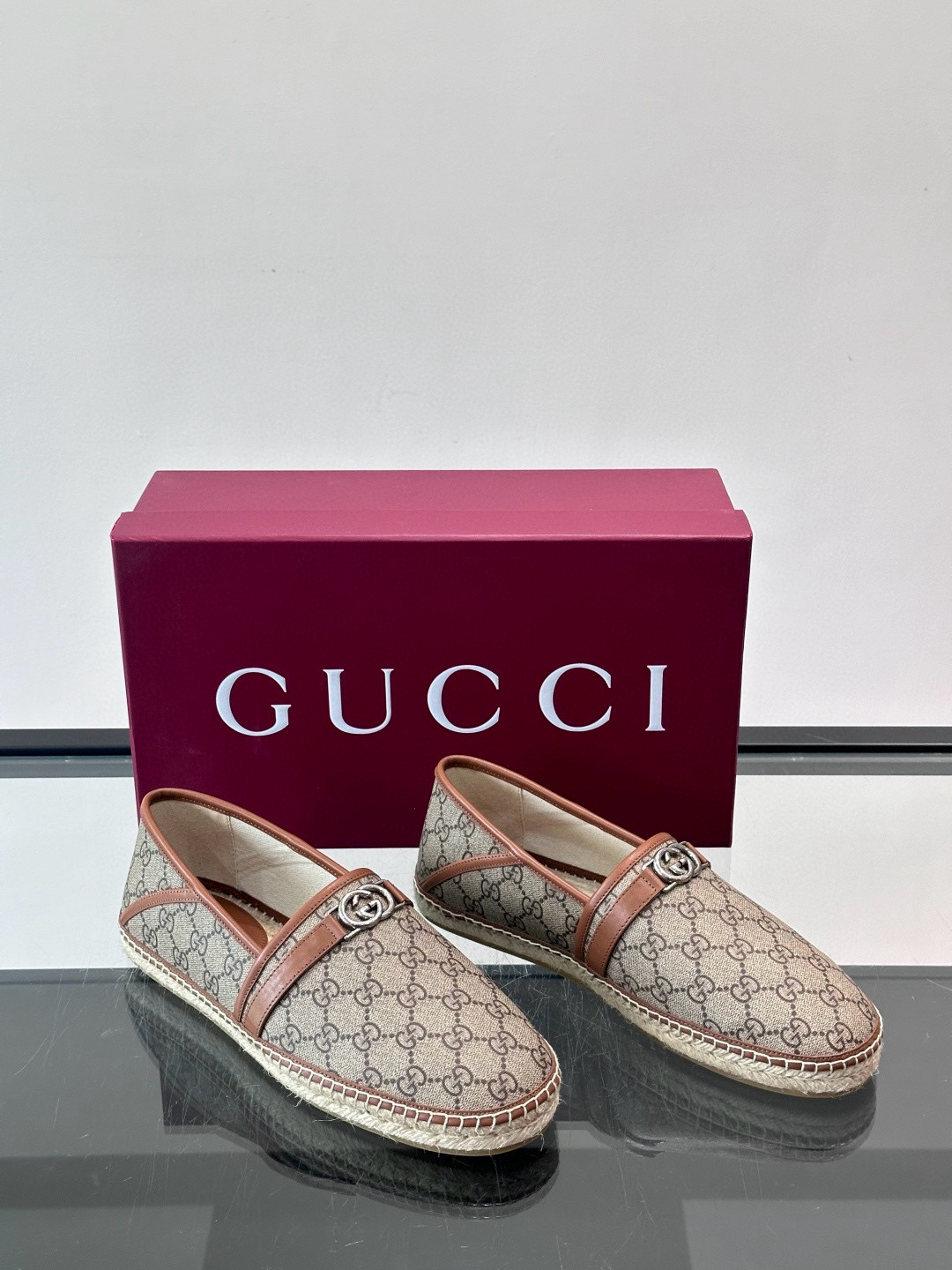구찌 Gucci 어부신