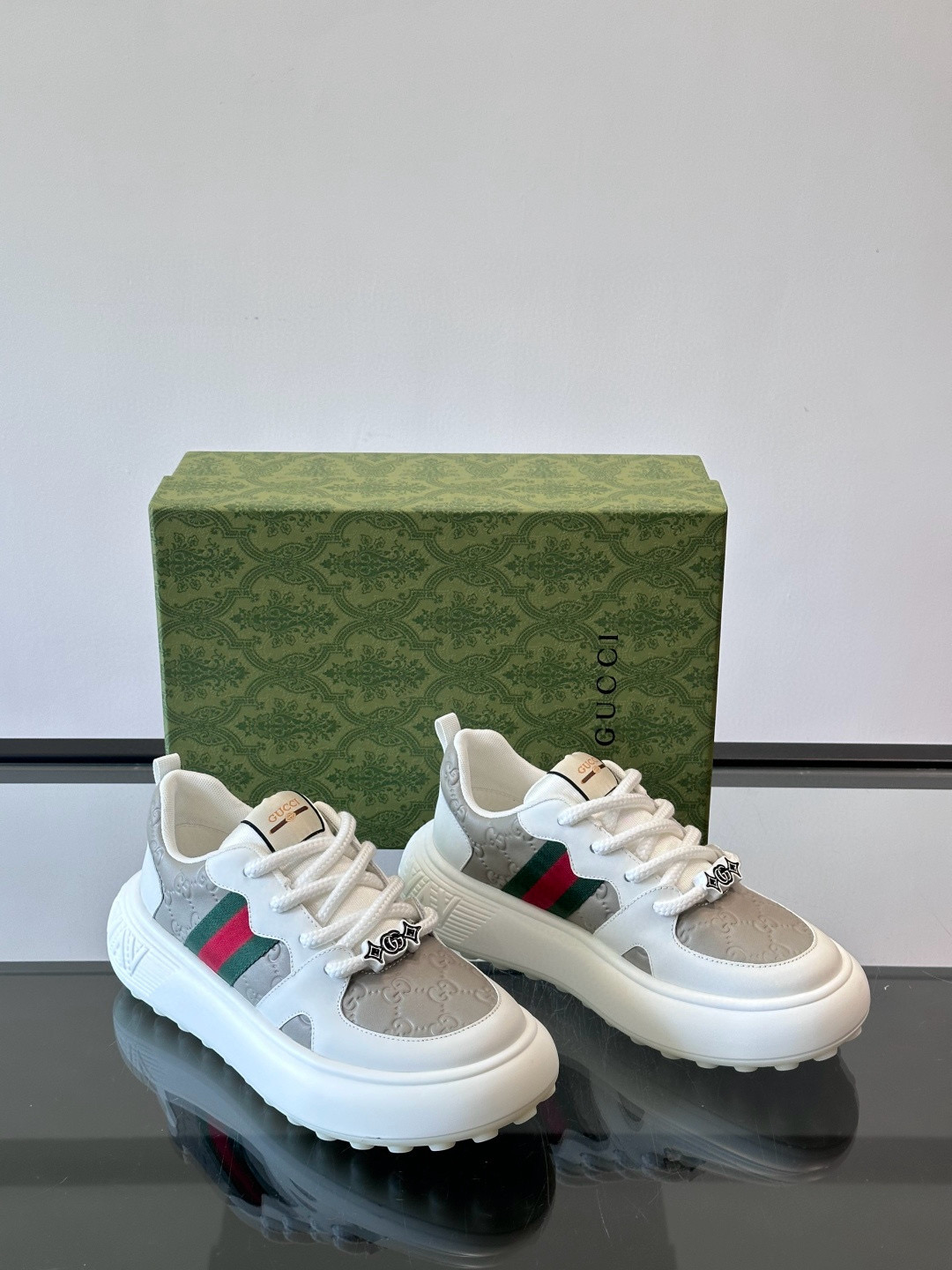구찌 Gucci 스니커즈