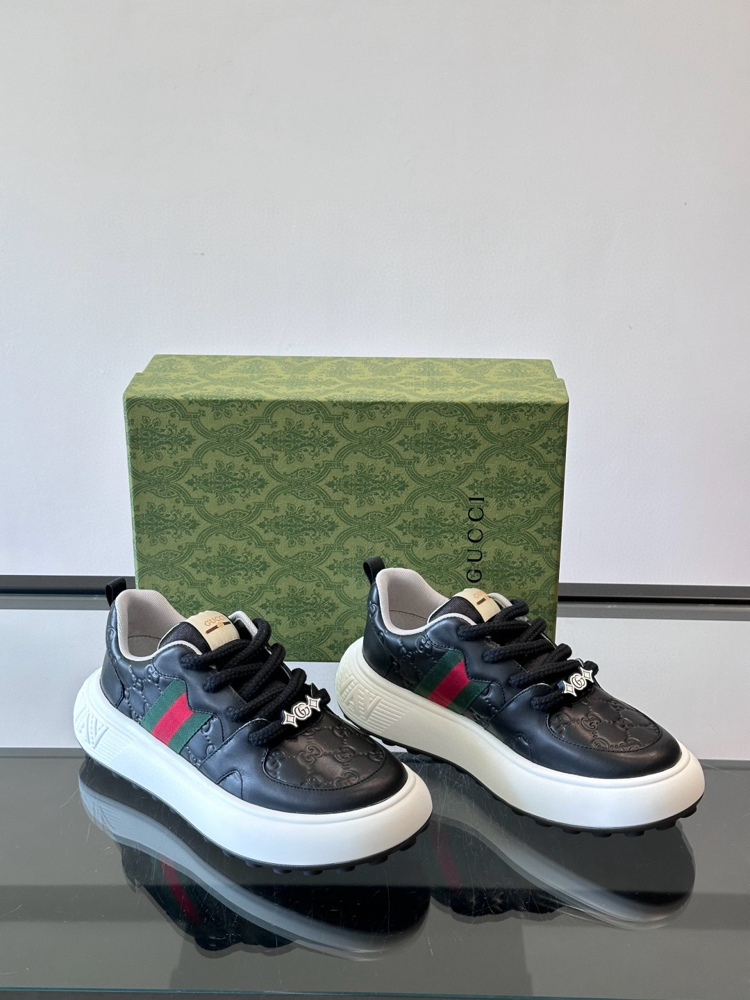 구찌 Gucci 스니커즈