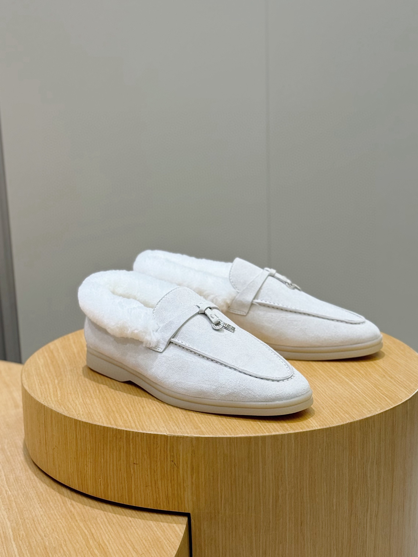 로로피아나 Loro Piana Summer Charms Walk 로퍼 슈즈