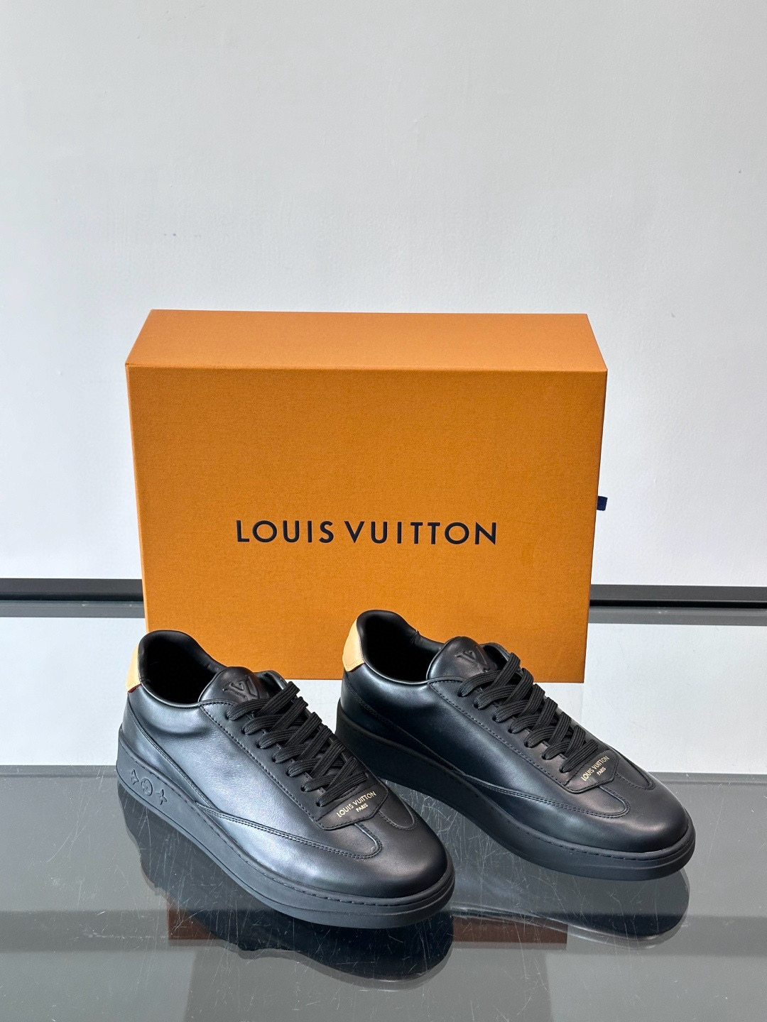 루이비통 Louis Vuitton Flash 스니커즈