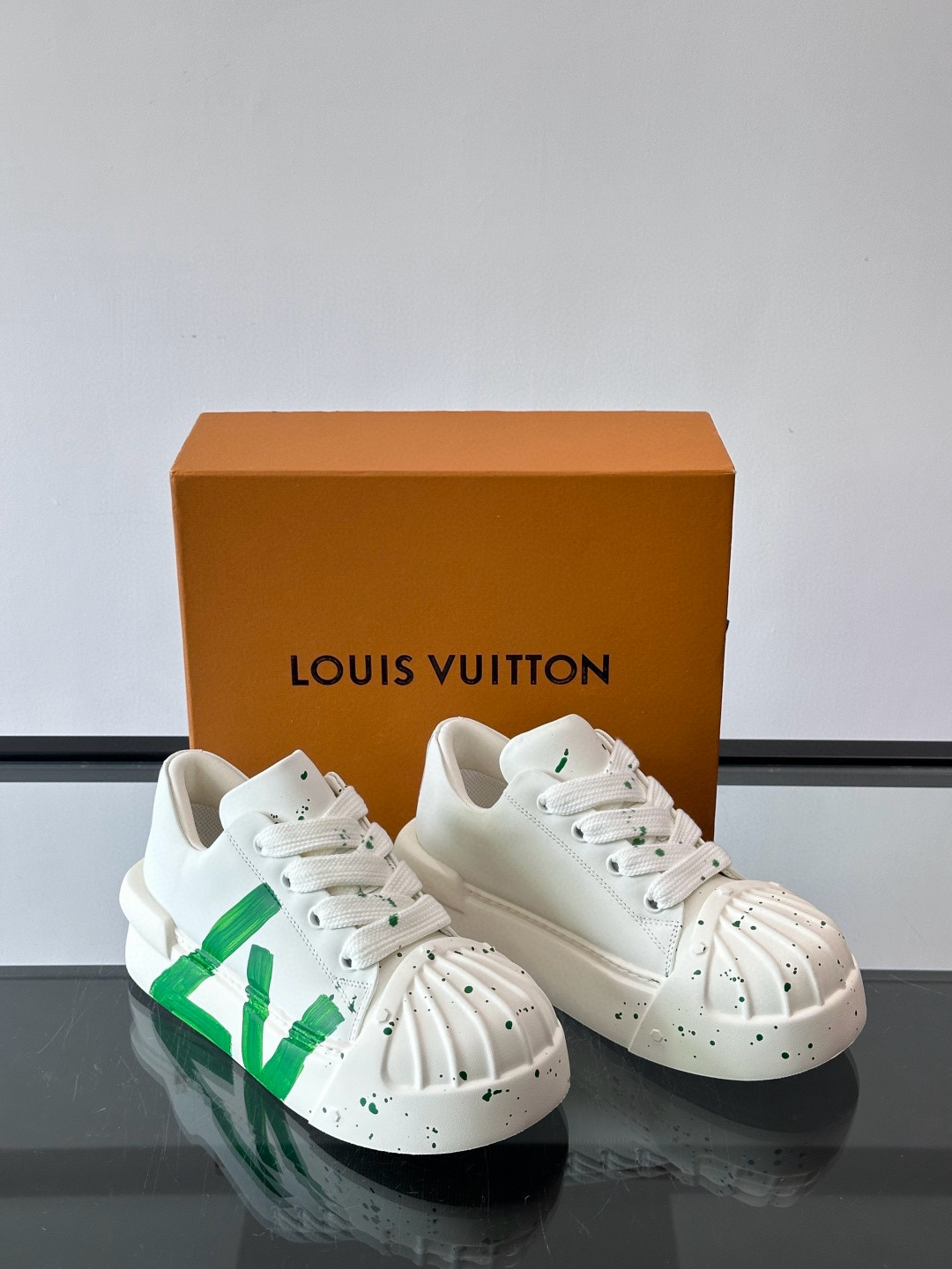 루이비통 Louis Vuitton 스니커즈