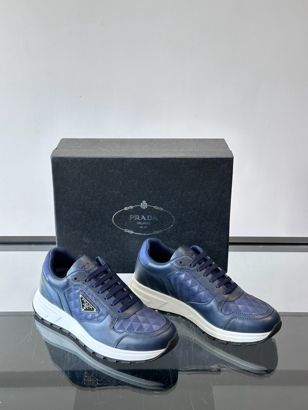 프라다 Prada 스니커즈