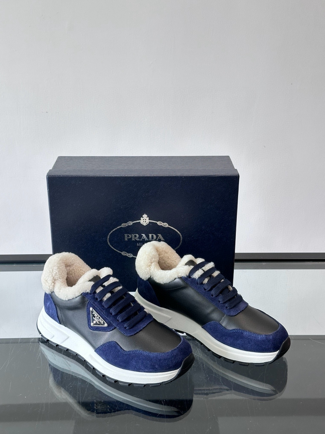 프라다 Prada 스니커즈