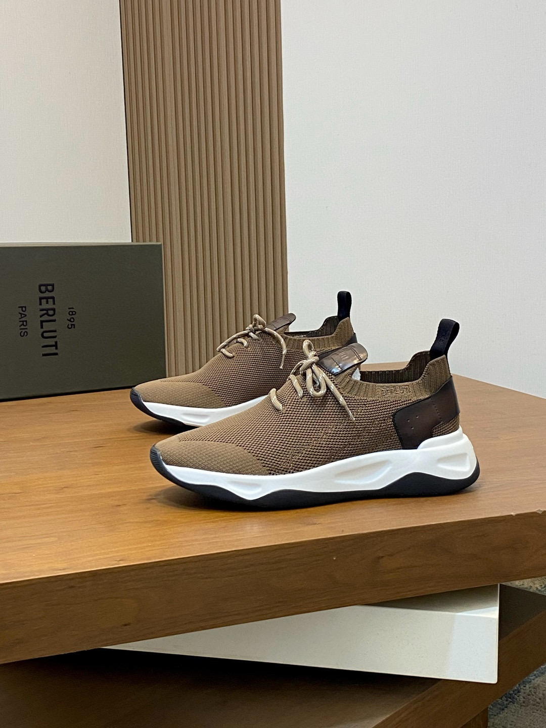 벨루티 Berluti Shadow 스니커즈