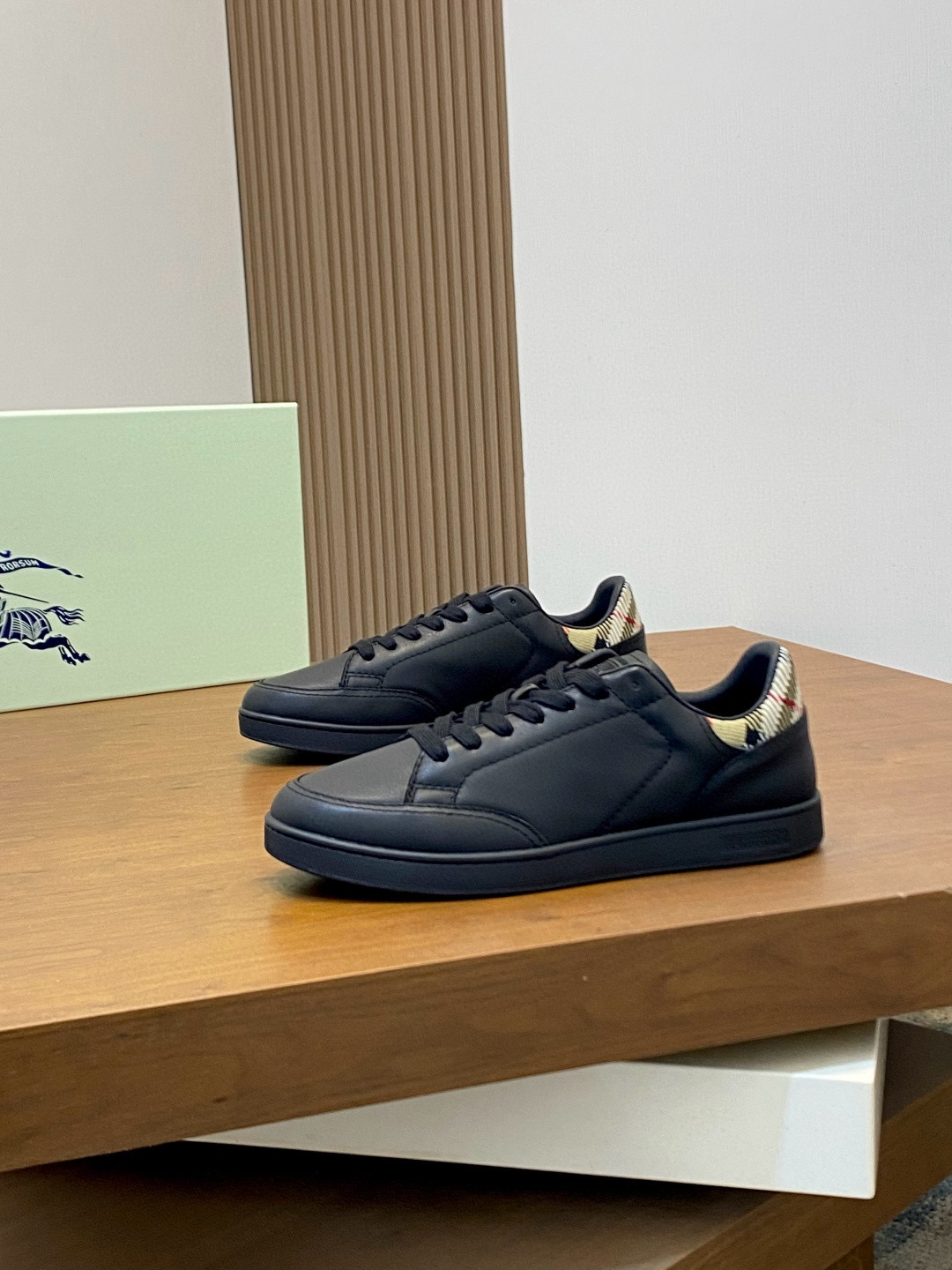 버버리 Burberry 스니커즈