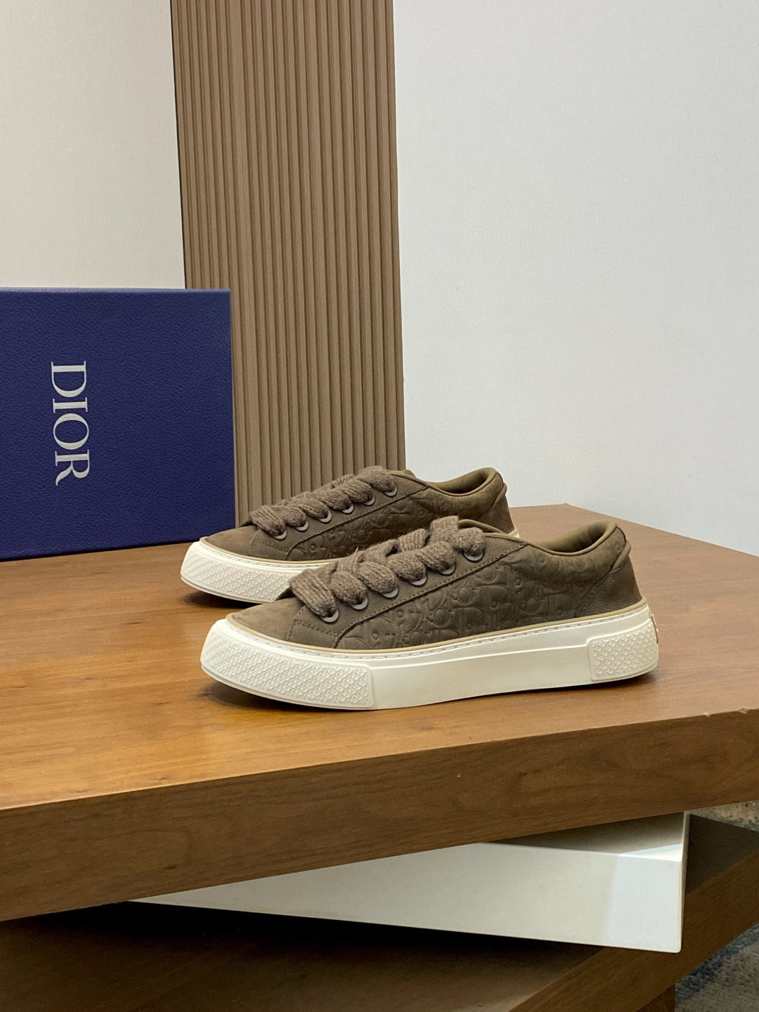 디올 Dior x Denim Tears B33 스니커즈