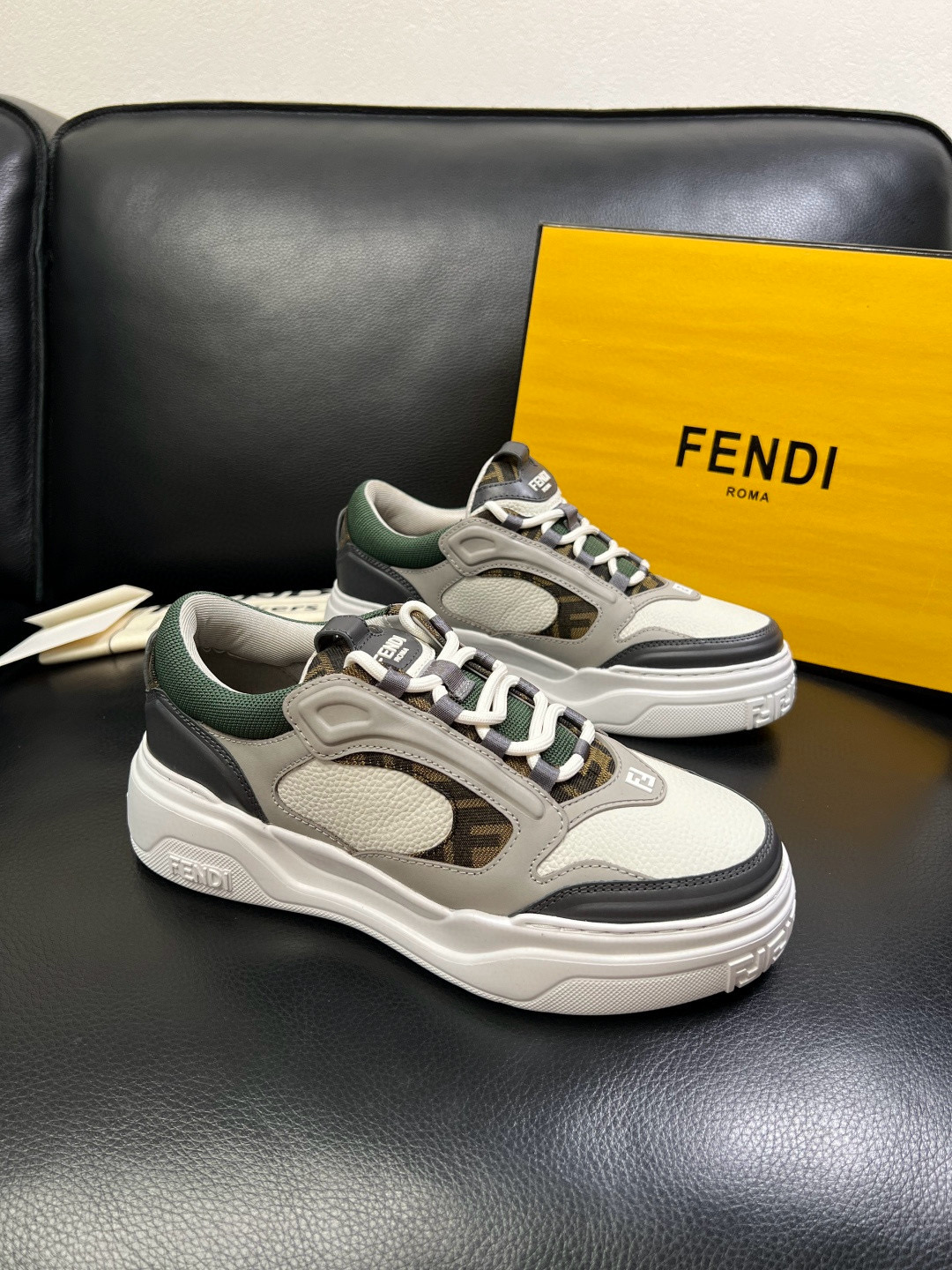 펜디 Fendi 스니커즈