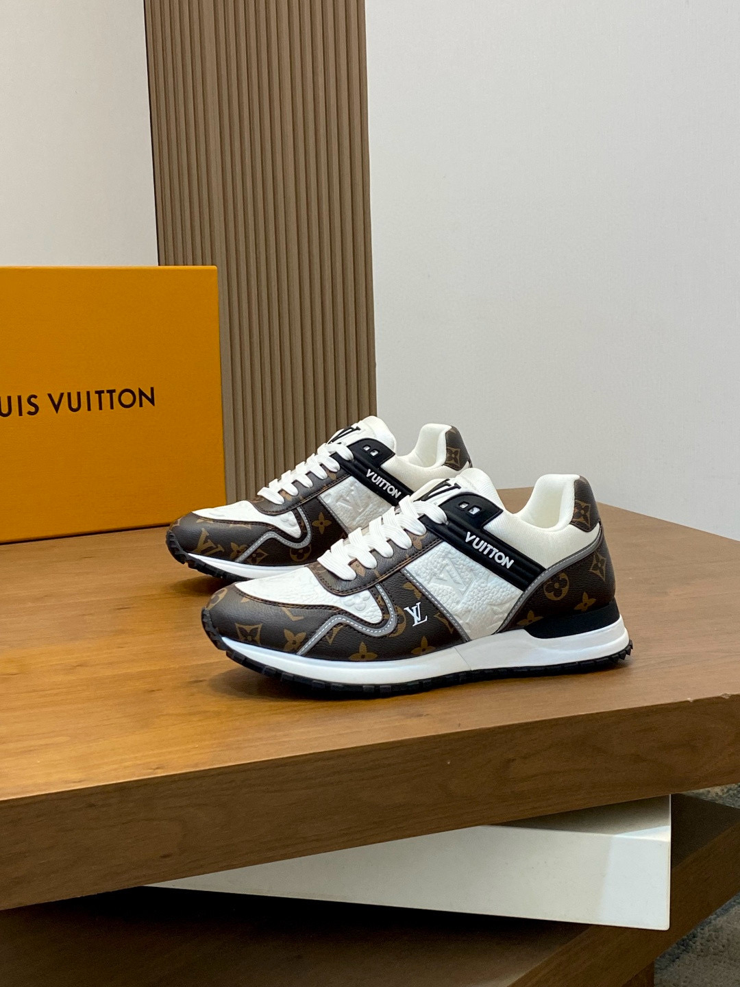 루이비통 Louis Vuitton x Nike 스니커즈