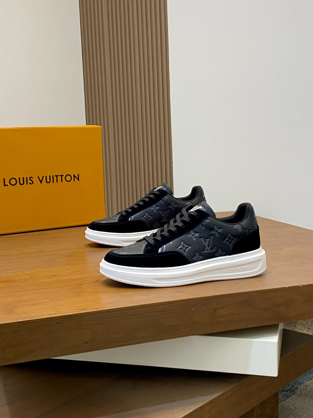 루이비통 Louis Vuitton 스니커즈