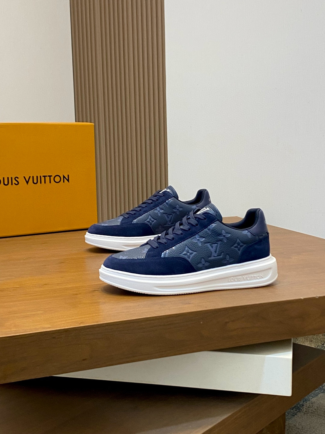 루이비통 Louis Vuitton 스니커즈