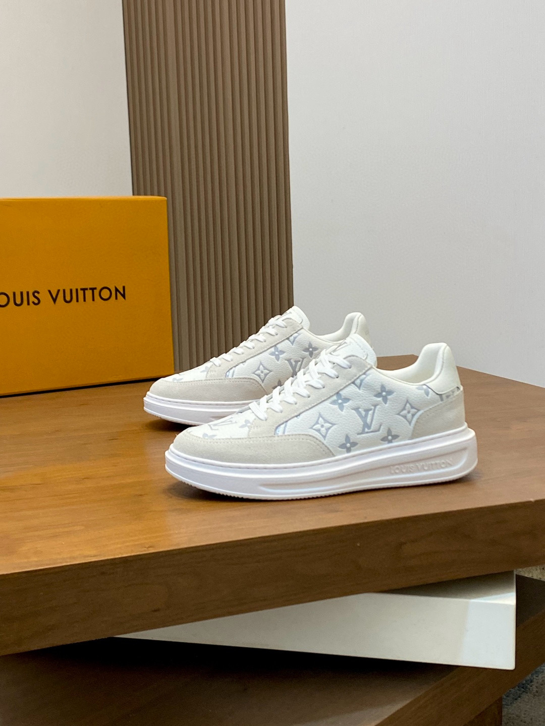 루이비통 Louis Vuitton 스니커즈