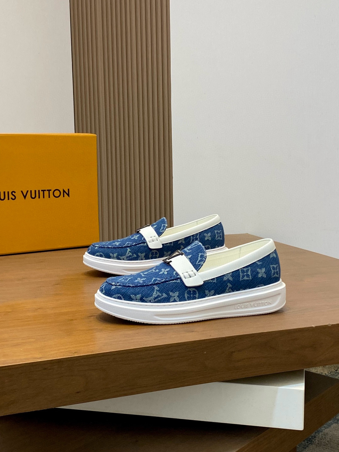 루이비통 Louis Vuitton 스니커즈