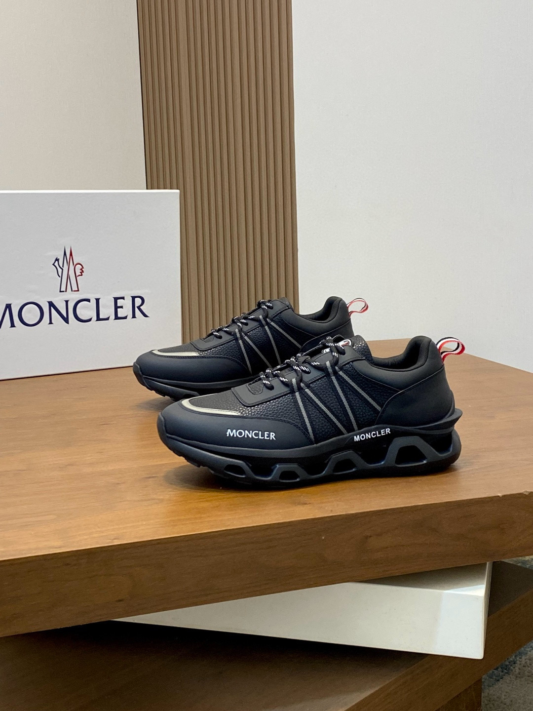 몽클레어 Moncler 스니커즈