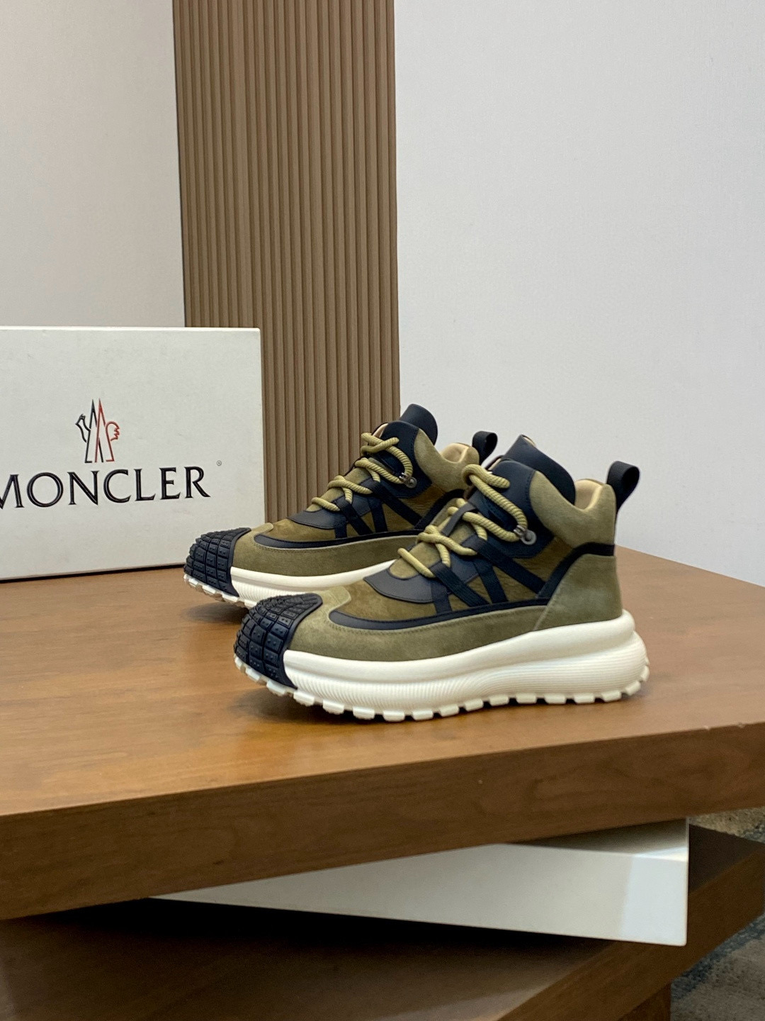 몽클레어 Moncler 스니커즈