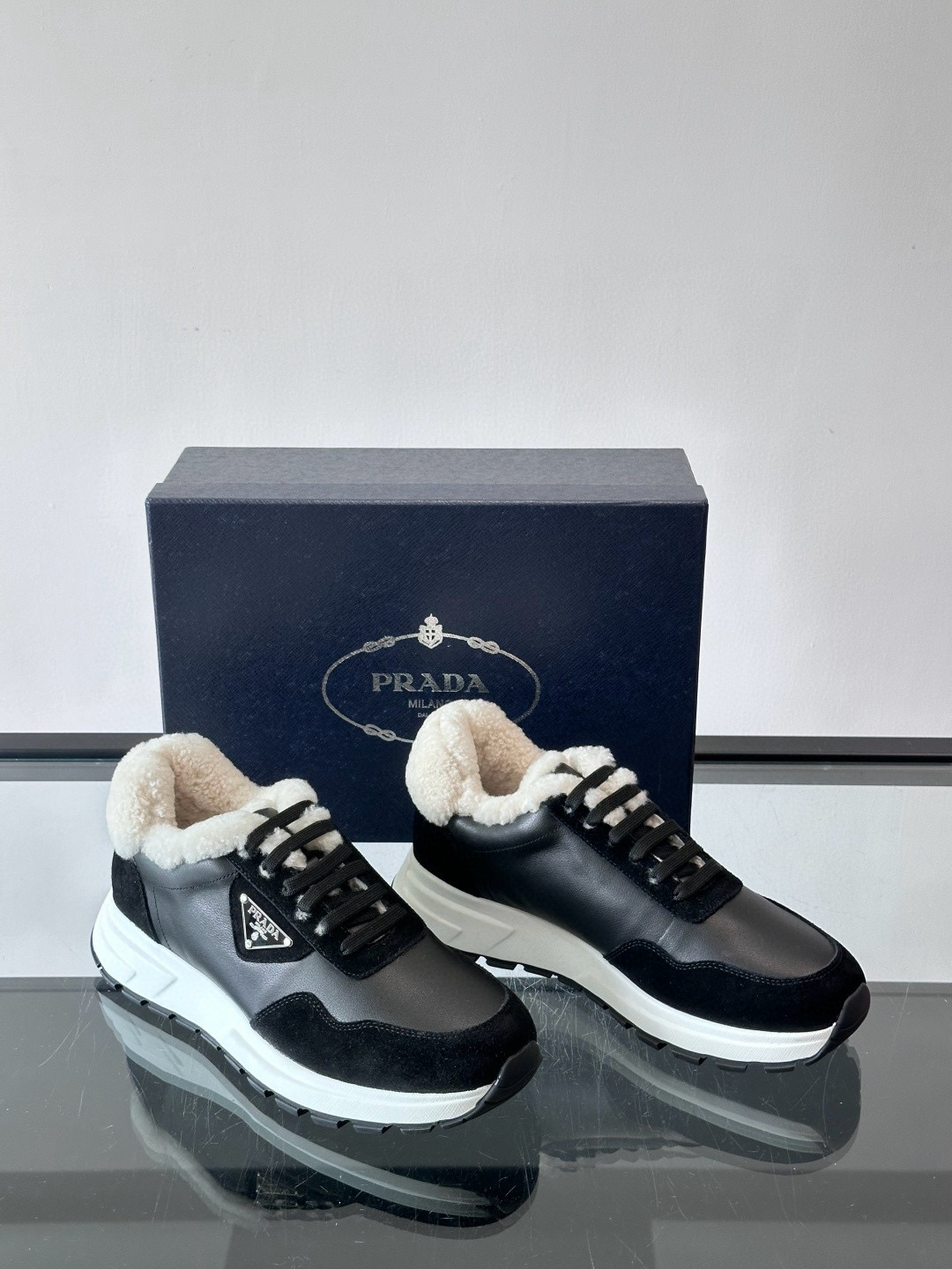 프라다 Prada 스니커즈