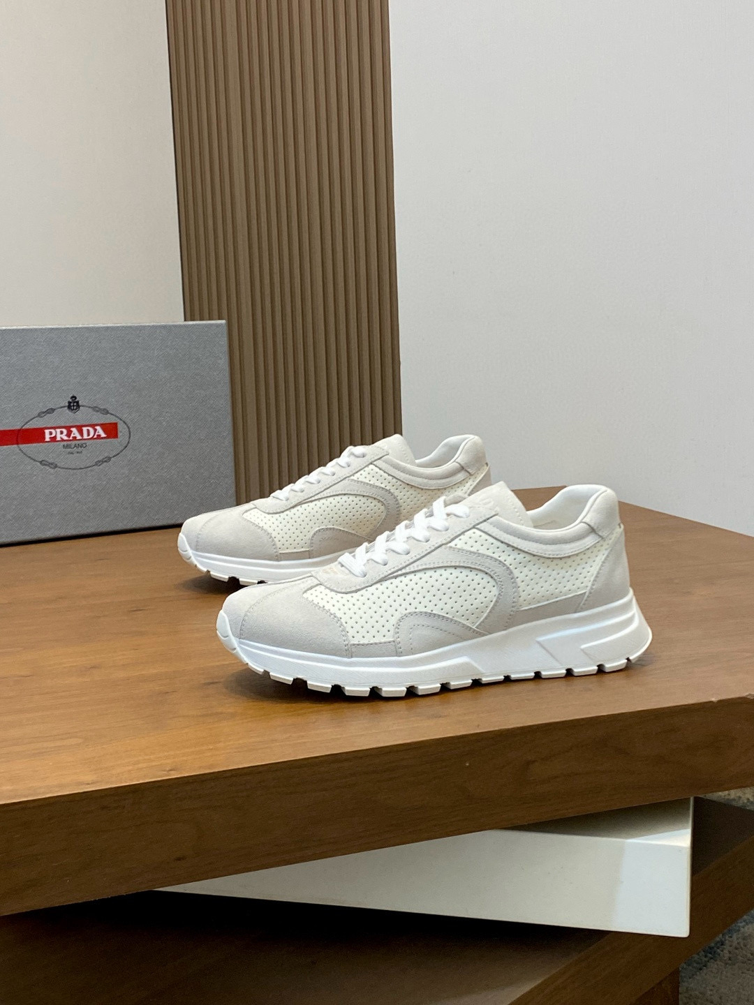 프라다 Prada 스니커즈