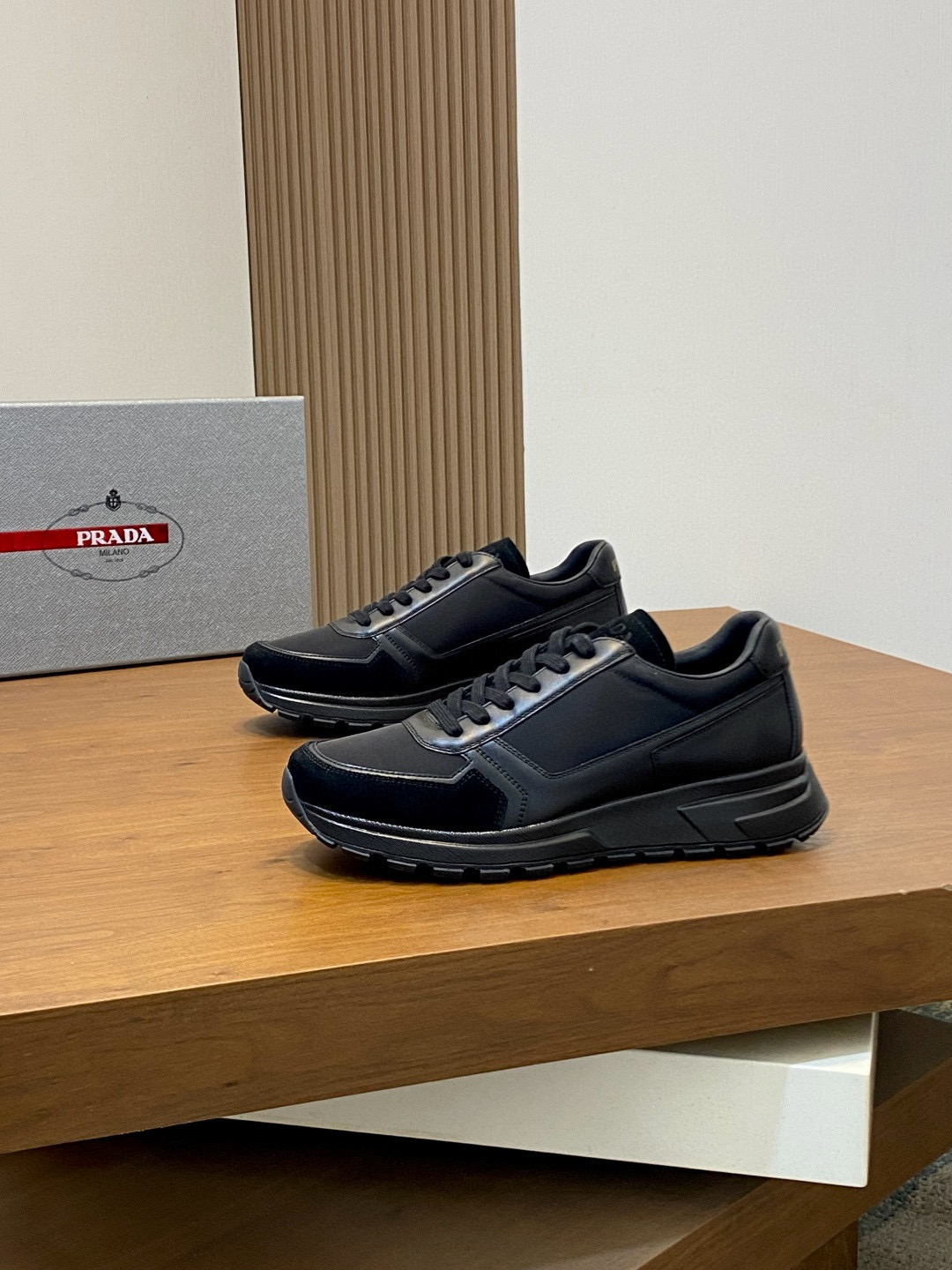 프라다 Prada 스니커즈