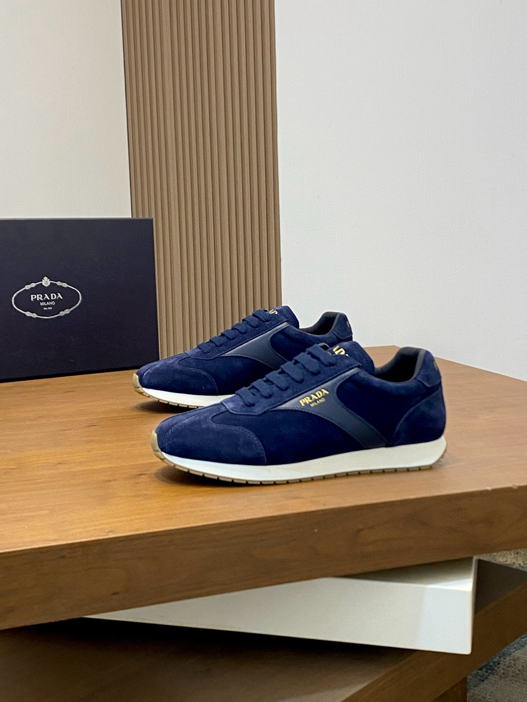 프라다 Prada 스니커즈