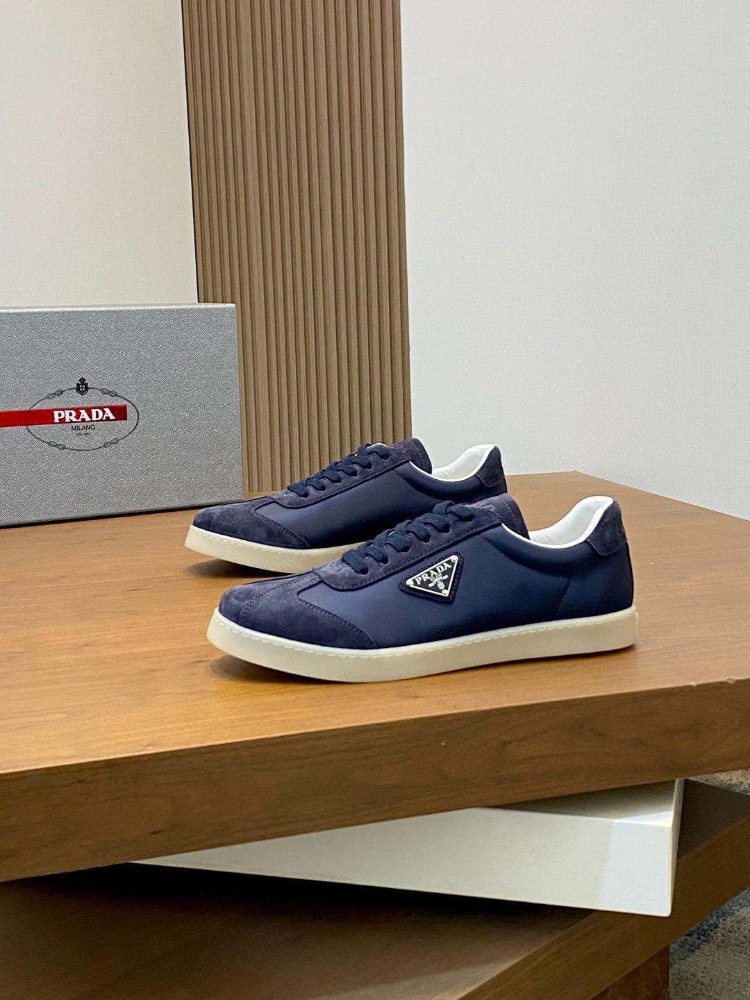 프라다 Prada 스니커즈