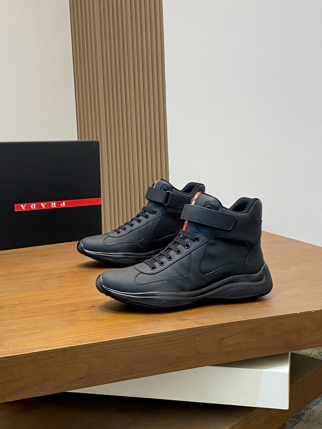 프라다 Prada 스니커즈