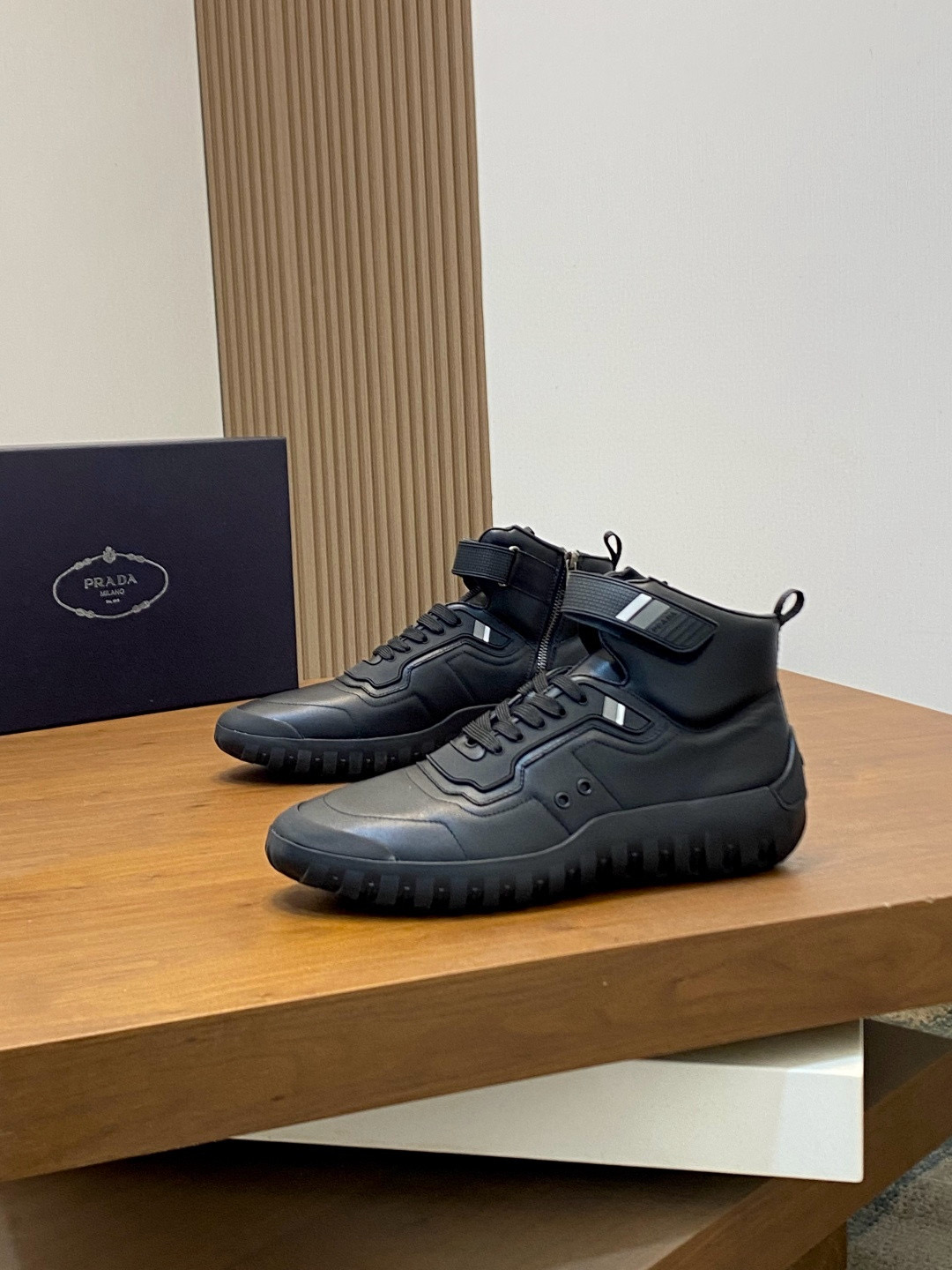 프라다 Prada 스니커즈