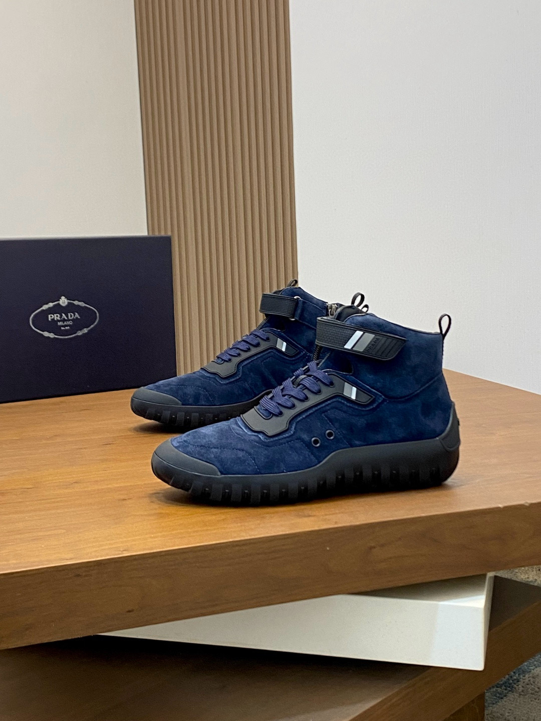 프라다 Prada 스니커즈