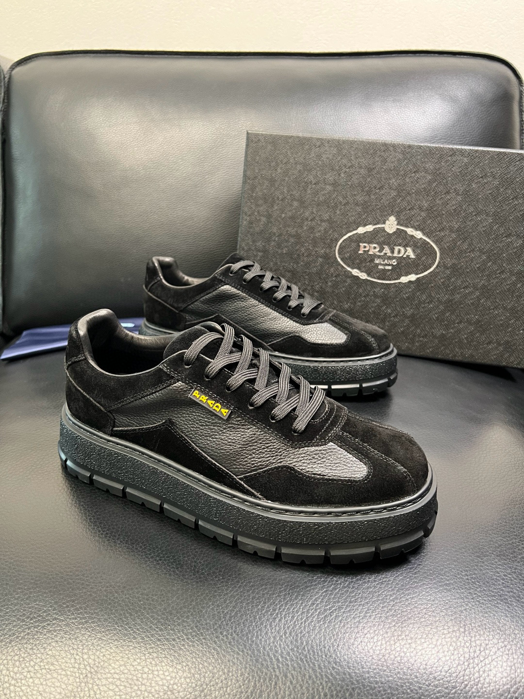프라다 Prada 스니커즈