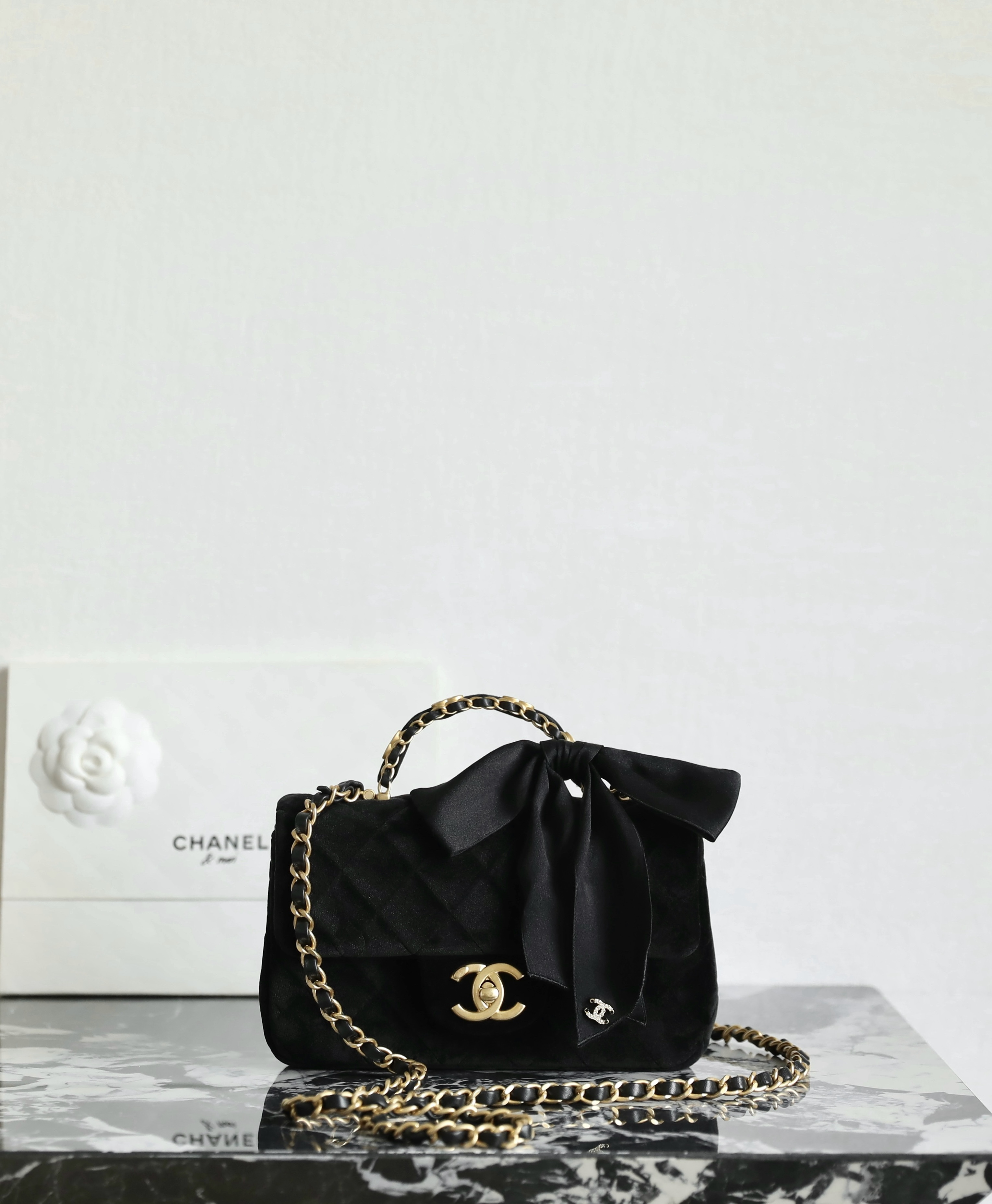 샤넬 Chanel 25K AS5875 Mini Flap Bag with Top Handle Black 20cm
