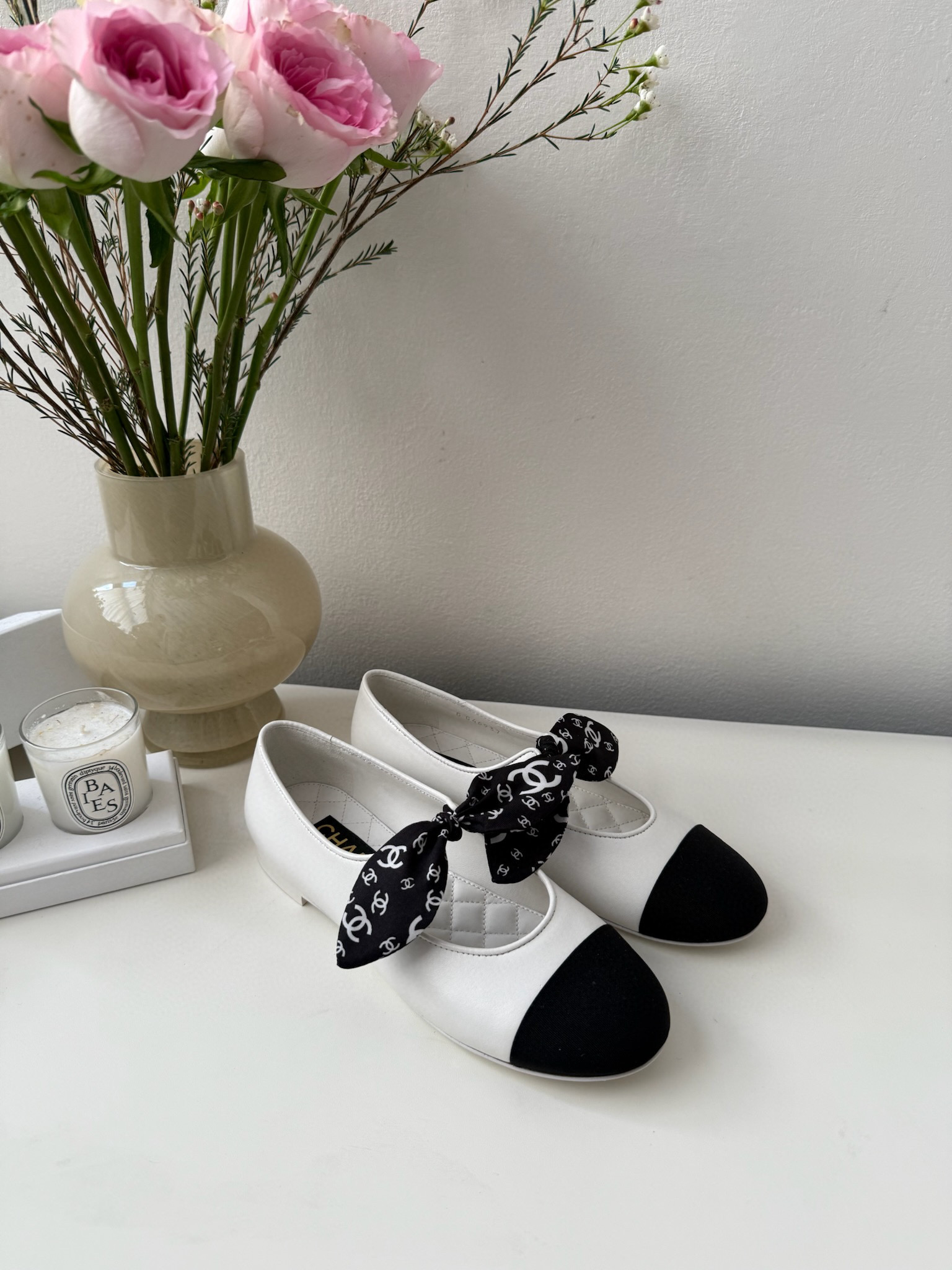 샤넬 CHANEL 25ss 플랫 White