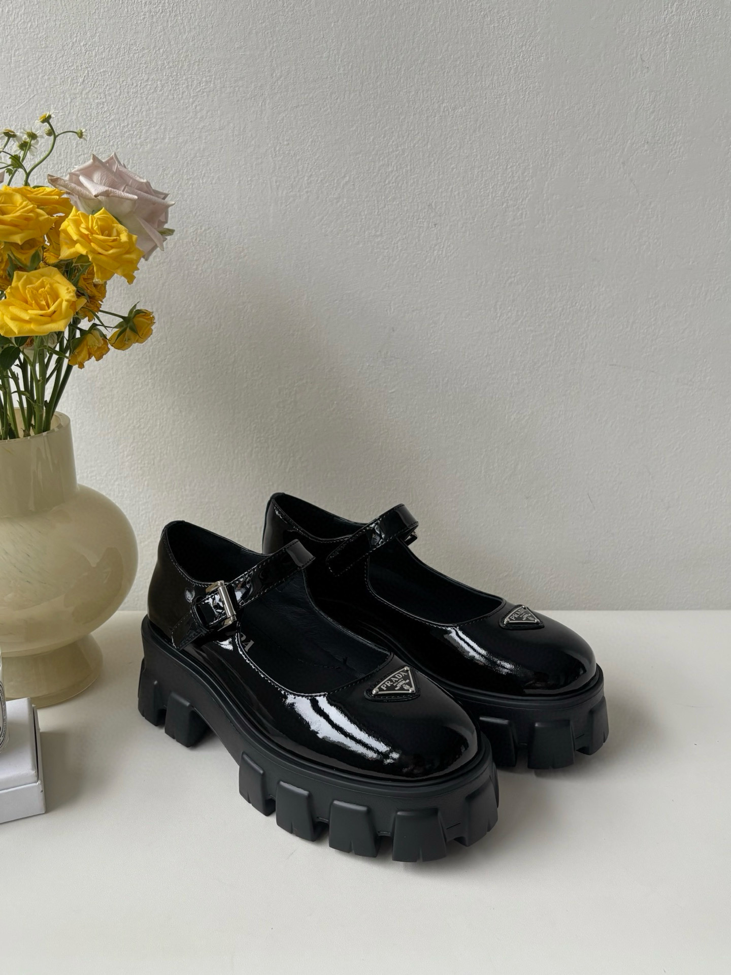 프라다 Prada 메리제인