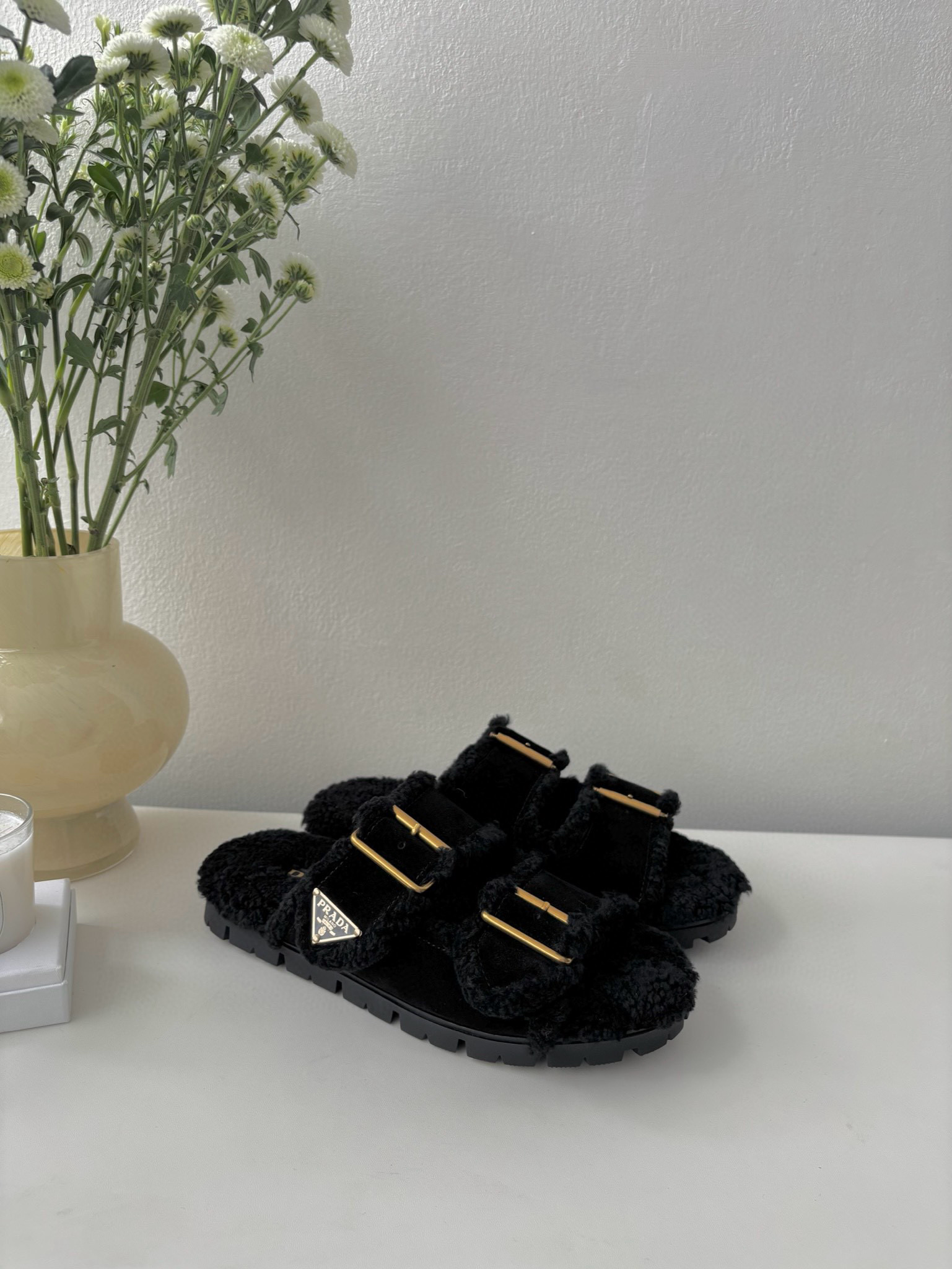 프라다 Prada 슬리퍼