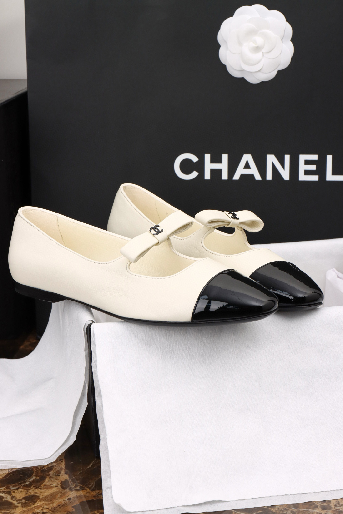 샤넬 CHANEL 25B 메리제인 White